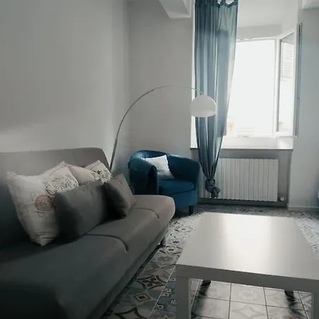 Apartment Le Finestre Sul Borgo 1 Parma