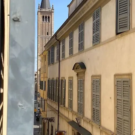 Le Finestre Sul Borgo 1 Parma