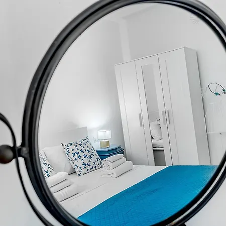 Le Finestre Sul Borgo 1 - In The Heart Of * Parma