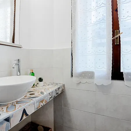 Le Finestre Sul Borgo 1 - In The Heart Of Apartment *