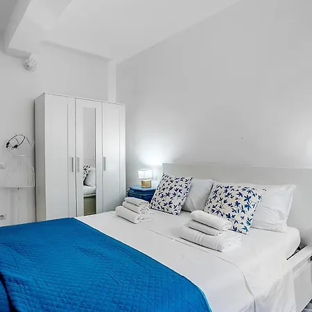 Le Finestre Sul Borgo 1 - In The Heart Of