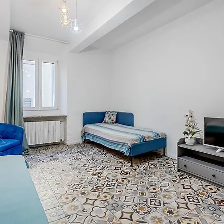 Le Finestre Sul Borgo 1 Apartment